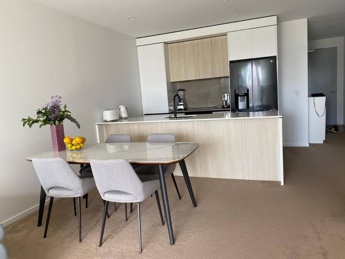 Koko Luxury Apartment In Broadbeach Gold Coast Exterior photo